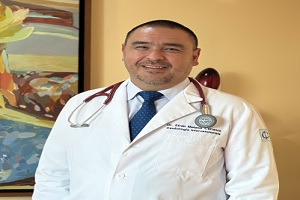 el Dr. Efrén Melano Carranza