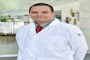mejores neurólogos - uno de los mejores neurólogos en México, el Dr. Fernando Daniel Flores Silva