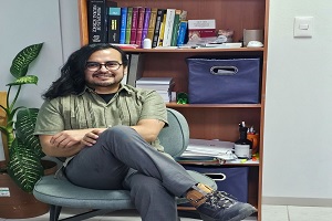 el psiquiatra Dr. Itzamna Angeles Tah