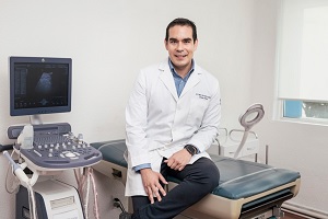 mejores urólogos - uno de los mejores urólogos en México, el Dr. Mario Iván Doria Lozano