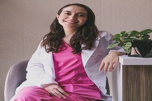 dermatólogo, Dra. Nayeli Olivares