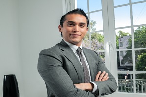 uno de los mejores abogados penalistas en México, el Abg. Edgar Adaya Tenorio