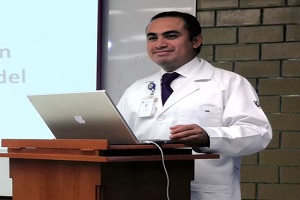 uno de los mejores ortopedistas de rodilla, el Dr. Ismael Alba