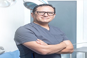 uno de los mejores cirujanos plásticos en México, el Dr. José Luis Daza Flores