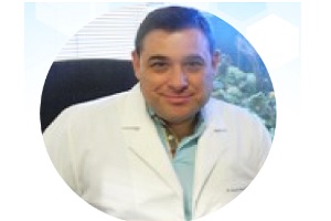uno de los mejores cirujanos vasculares en México, foto del Dr. Leopoldo Alvarado Acosta