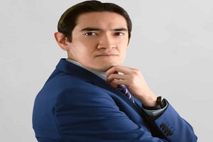 uno de los mejores tricólogos en México, foto del Dr. Rafael Estrada