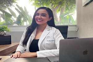 Dra. Karen González González, oculista