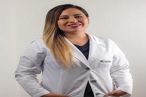 una de las mejores tricólogos en México, foto de la Dra. Brenda Guerrero Valdez