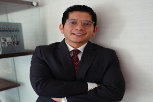 uno de los mejores médicos digestivos de México, foto del Dr. Ansony Roger Godínez Vidal