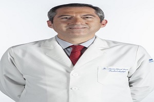 foto del Dr. Javier Lizardi Cervera