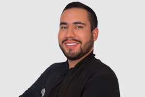 Cirujanos en trasplante capilar - Dr. Raúl León Moreno