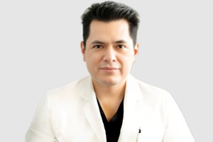 Dr. Alejandro Cruz Segura